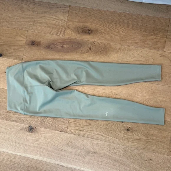 Alo Yoga Airlift High-Waist 7/8 Legging - Cosmic Light Green size small - Picture 9 of 9